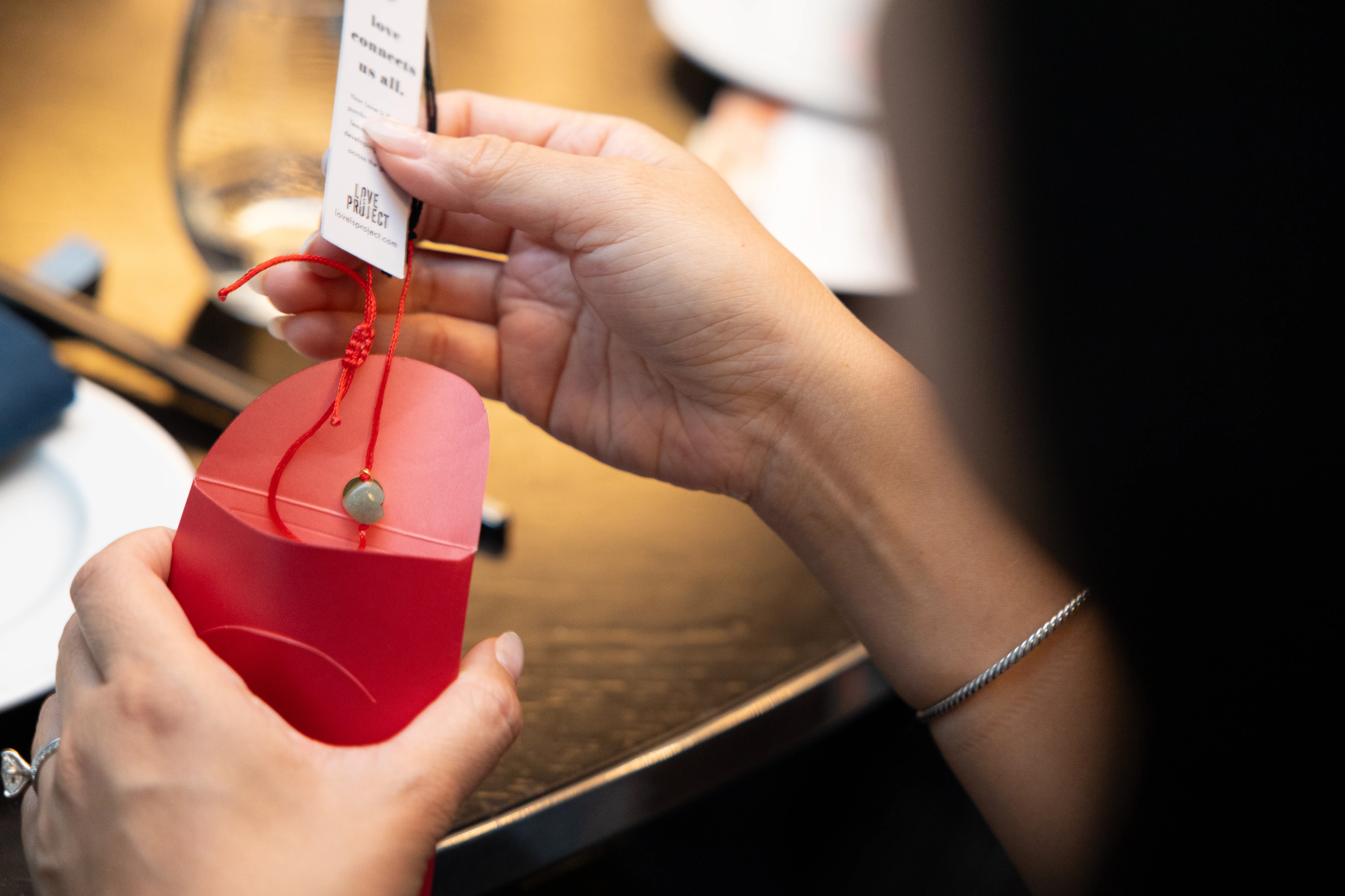 products.gallery.thumbnail_alt