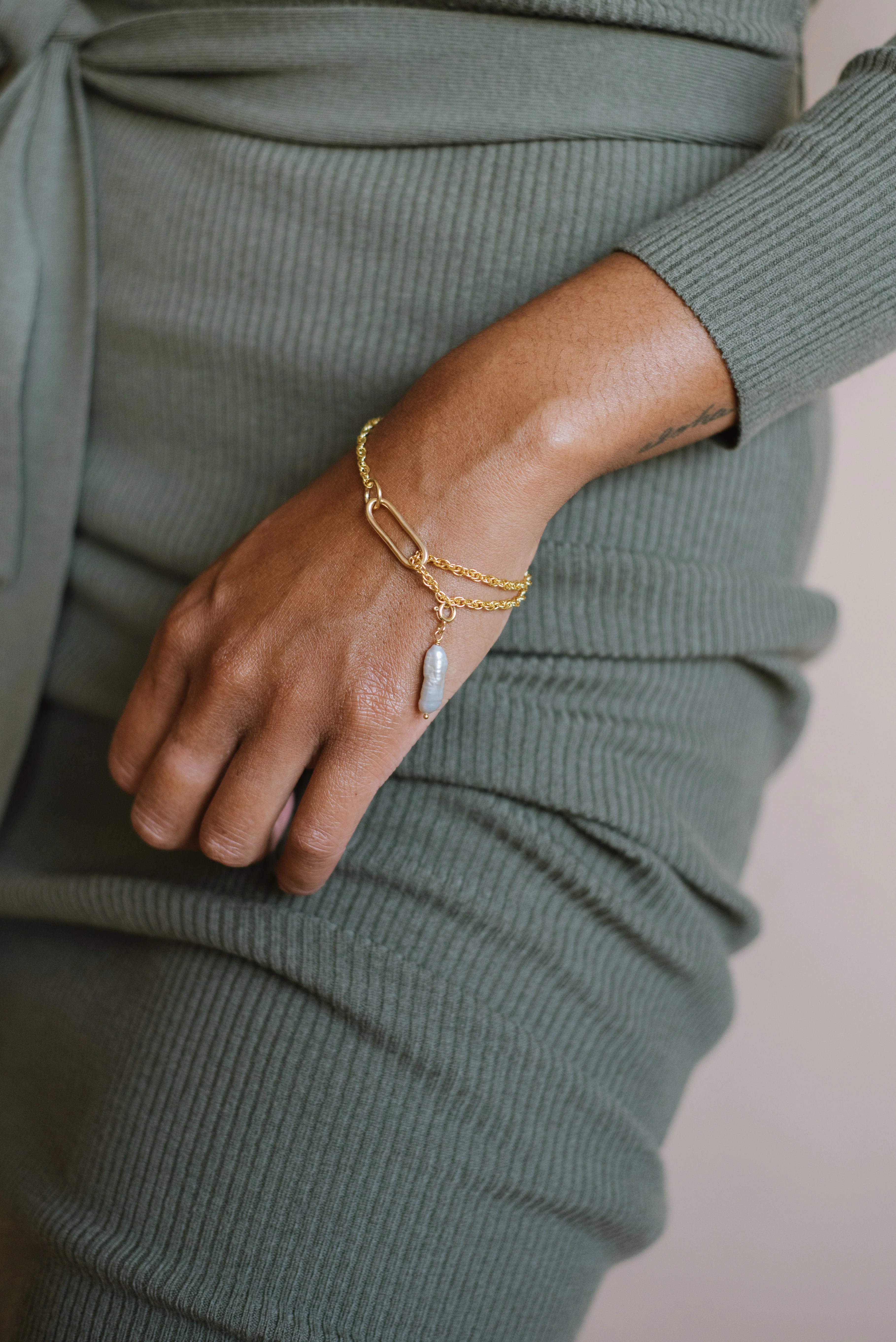 products.gallery.thumbnail_alt